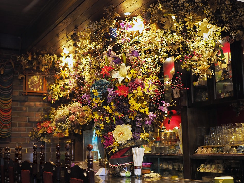 喫茶軽食集・カウンターの花